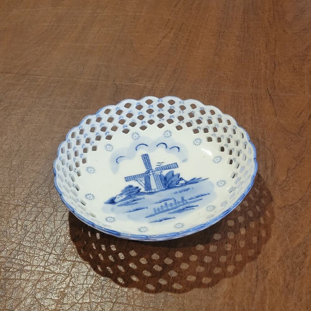 Vintage Delft Blue Holland Reticulated Porcelain Bowl 7" Windmill Scene
